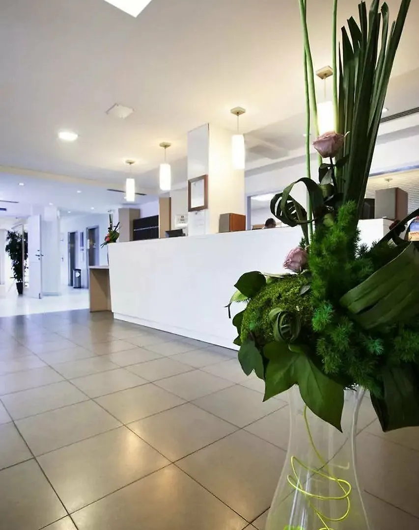 Comfort Aparthotel Marseille Prado 3*,  צרפת