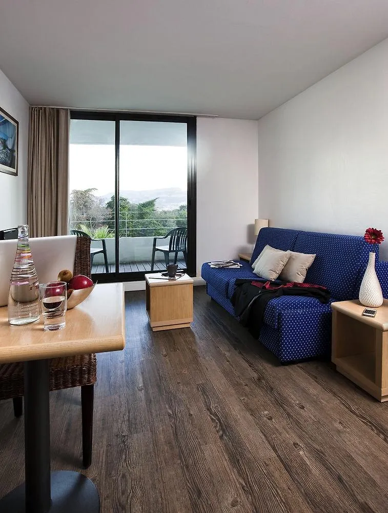 Отель Comfort Aparthotel Marseille Prado