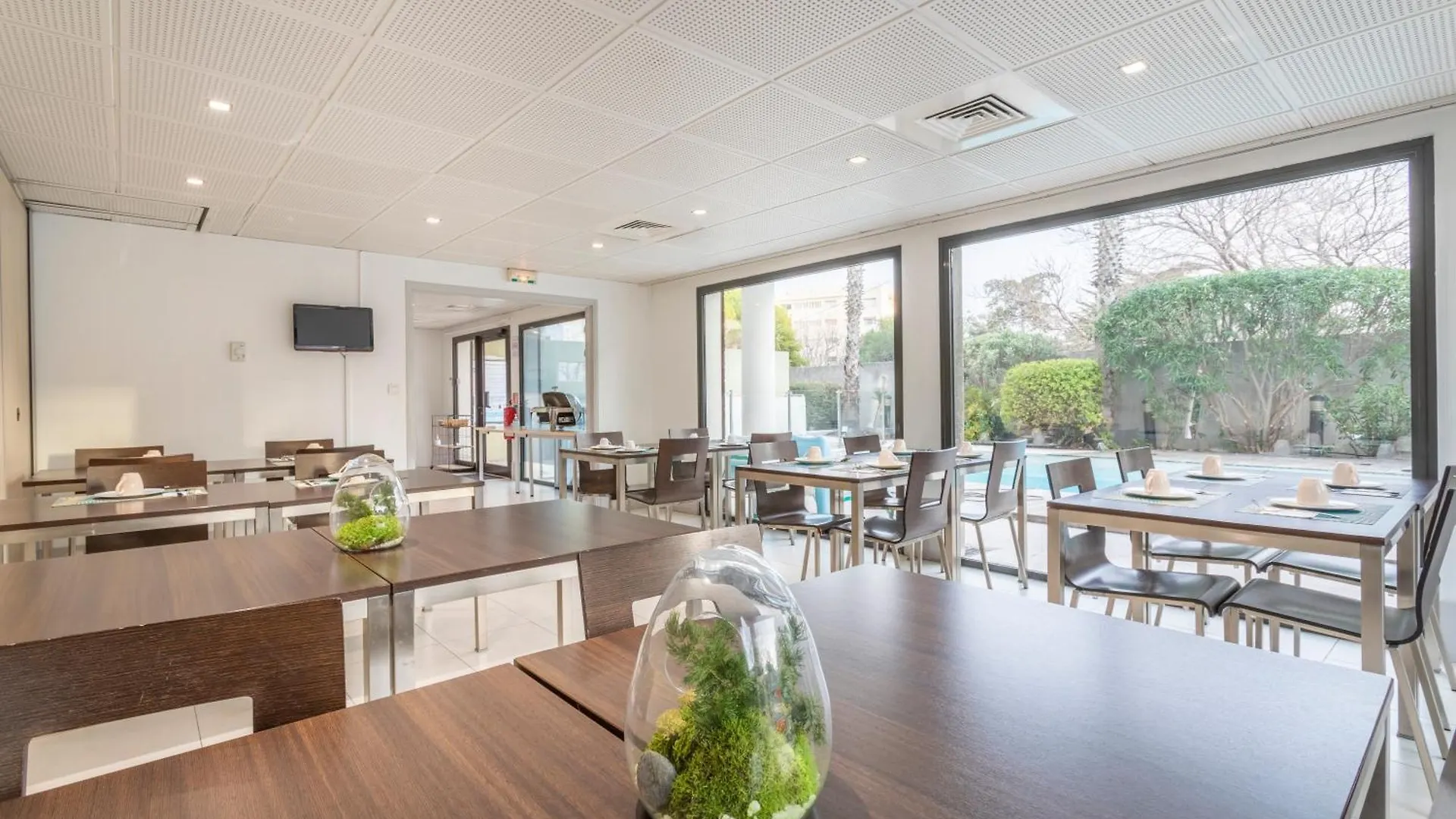 Comfort Aparthotel Marseille Prado Отель
