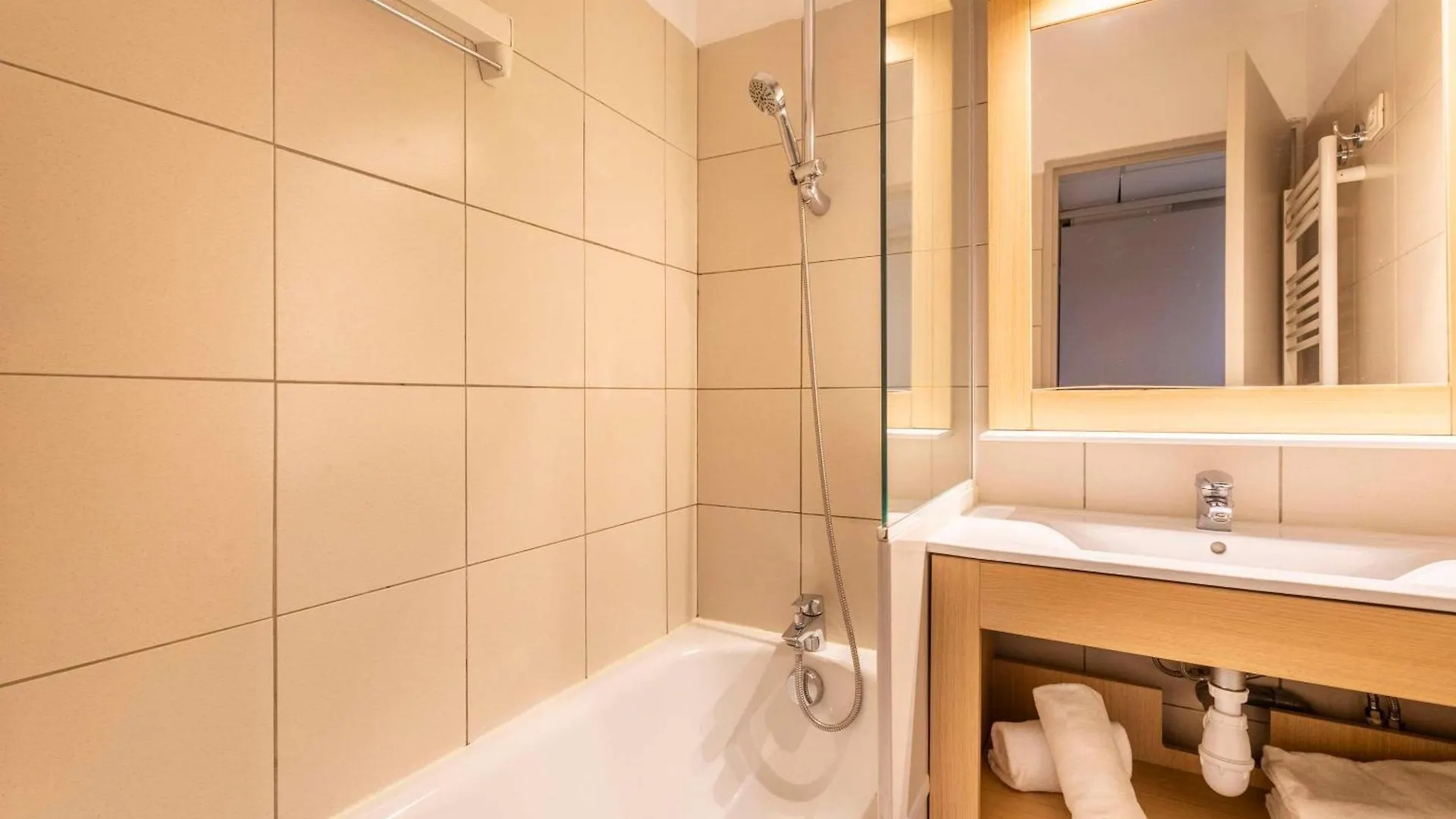 Comfort Aparthotel Marseille Prado Отель