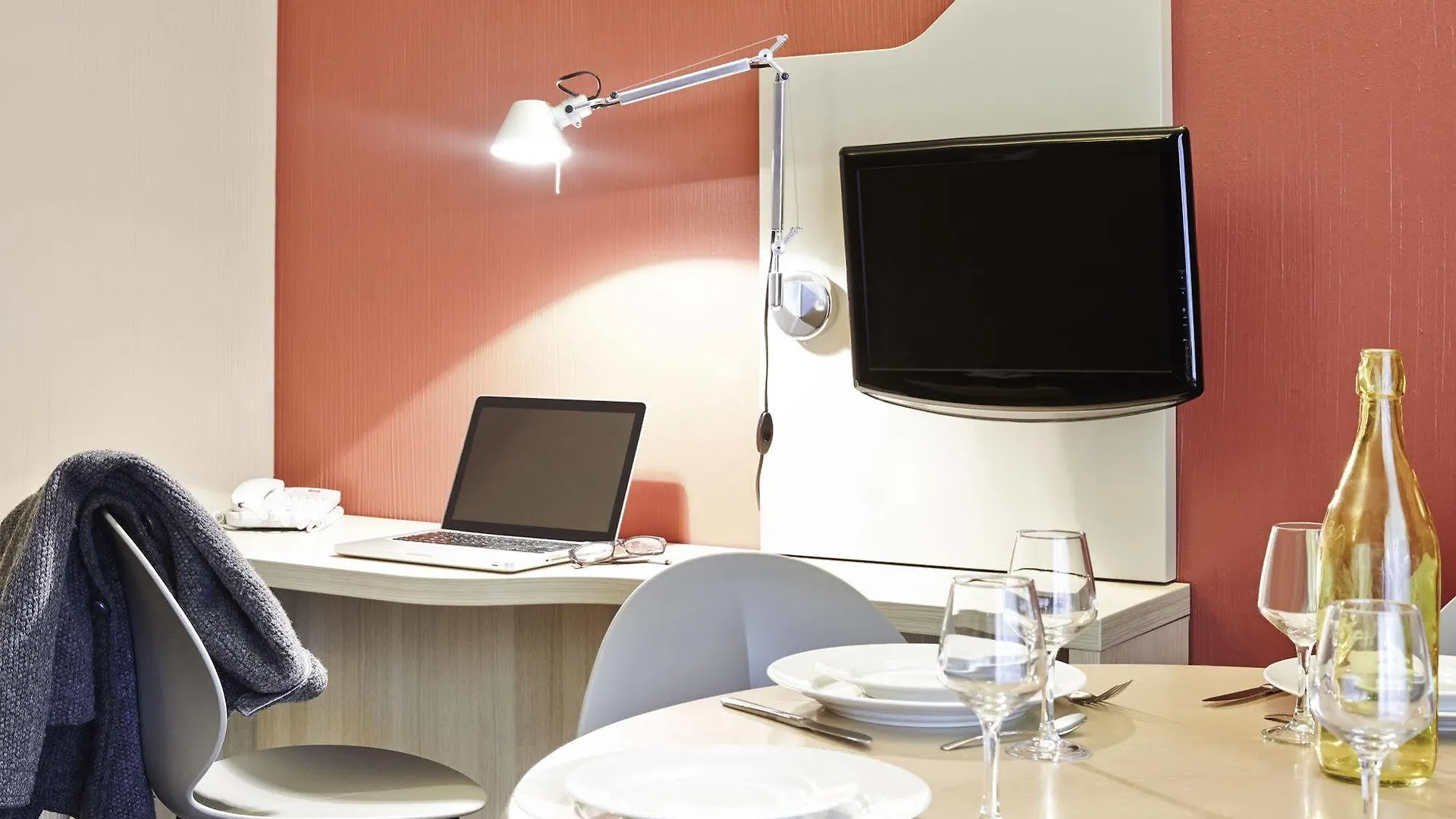 Отель Comfort Aparthotel Marseille Prado