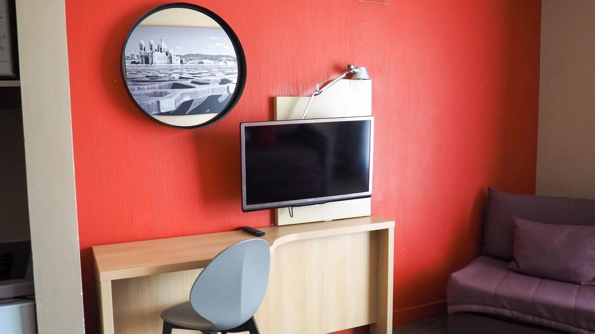 Comfort Aparthotel Marseille Prado 3*,