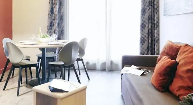 Comfort Aparthotel Marseille Prado 3*,